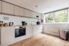 Apartment in Bath - Large Modern 2 Bed Apartment in Bath with Parking