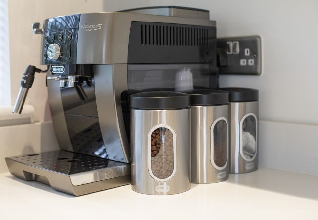 Apartment in Bath - Large Garden 2 Bed Apartment with Parking in Bath Apartment in Bath - Large Garden 2 Bed Apartment with Parking in Bath