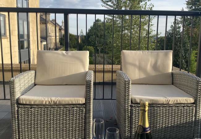 Apartment in Bath - Bright 2 Bed/2 Bath Apartment w/Terrace & Parking Apartment in Bath - Bright 2 Bed/2 Bath Apartment w/Terrace & Parking