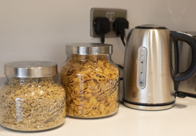 Apartment in Bath - Family Friendly 2 Bed Garden Apt with Parking Apartment in Bath - Family Friendly 2 Bed Garden Apt with Parking