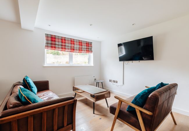 Apartment in Bath - Family Friendly 2 Bed Garden Apt with Parking Apartment in Bath - Family Friendly 2 Bed Garden Apt with Parking