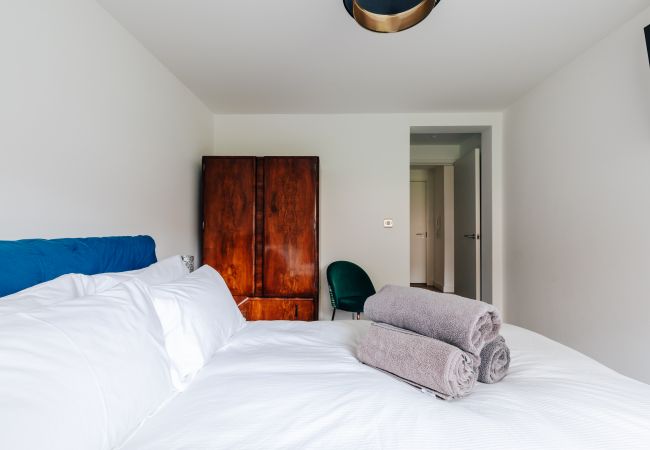 Apartment in Bath - Family Friendly 2 Bed Garden Apt with Parking Apartment in Bath - Family Friendly 2 Bed Garden Apt with Parking