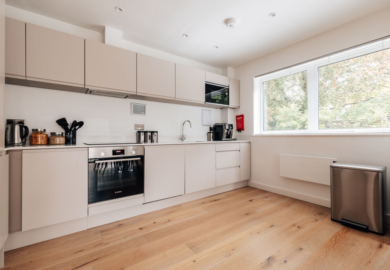 Apartment in Bath - Spacious 2 Bed Apt with Stunning Views of Bath